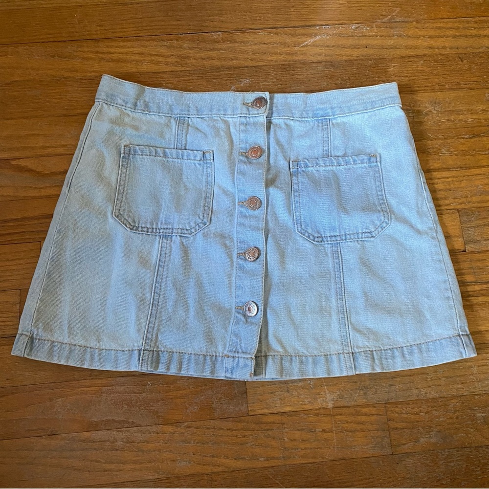 EUC Forever 21 Denim Button-Up Skirt sz 30”